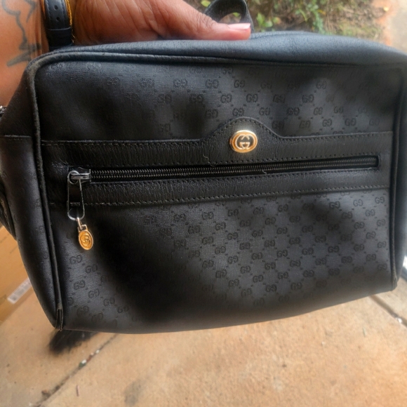Gucci - Picture 1 of 7